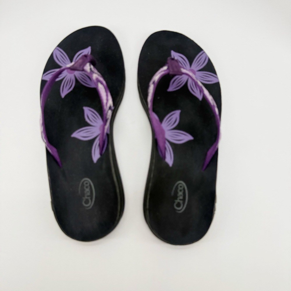 CHACO Classic Flip Flops Thong Sandals Purple Flower Size 6 W
